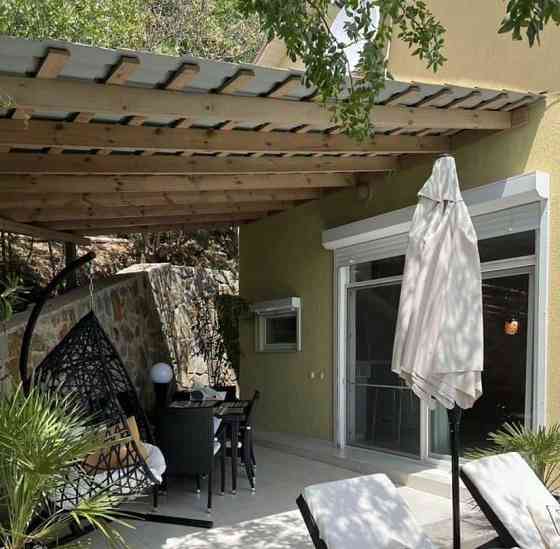 Дом, 80 м2, 2 сотки, 2 эт. Алушта