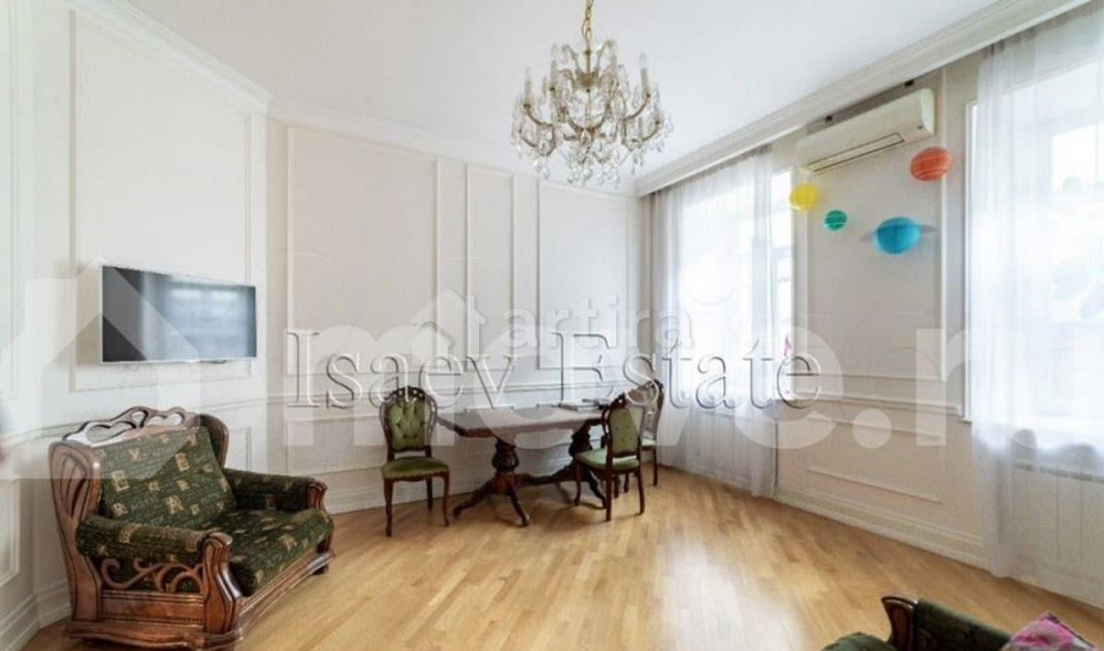 4-комн. квартира, 143 м2, 2/4 эт. Москва - изображение 1