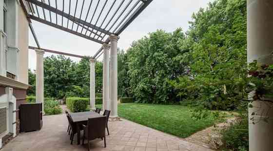 Коттедж, 1300 м2 Москва