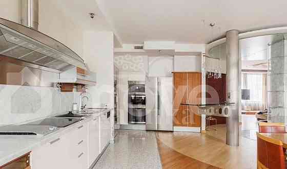 5-комн. квартира, 260 м2, 4/8 эт. Москва