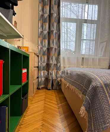 3-комн. квартира, 72 м2, 2/5 эт. Москва