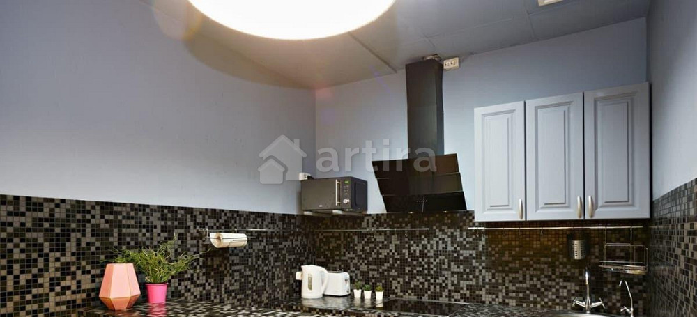 Комната, 300 м2, 1/4 эт. Москва - изображение 2