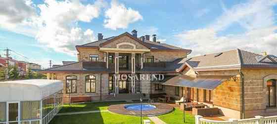 Коттедж, 800 м2 Троицк