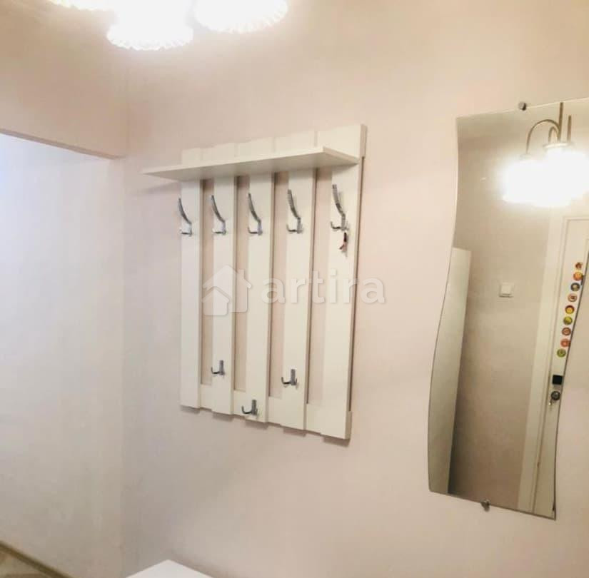 Комната, 17 м2, 1/5 эт. Москва - изображение 1