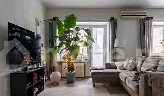 3-комн. квартира, 93 м2, 3/8 эт. Москва