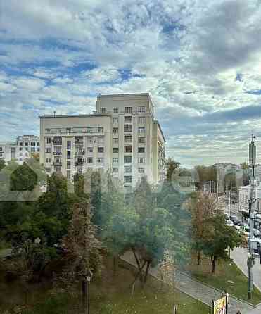 6-комн. квартира, 240 м2, 4/4 эт. Москва