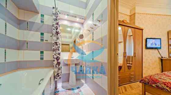 2-комн. квартира, 85 м2, 4/5 эт. Санкт-Петербург