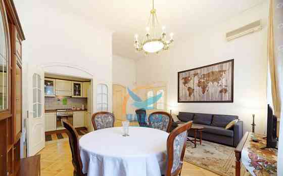 2-комн. квартира, 80 м2, 2/5 эт. Санкт-Петербург