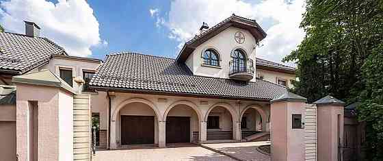 Дом, 1100 м2, 30 соток, 3 эт. Одинцово