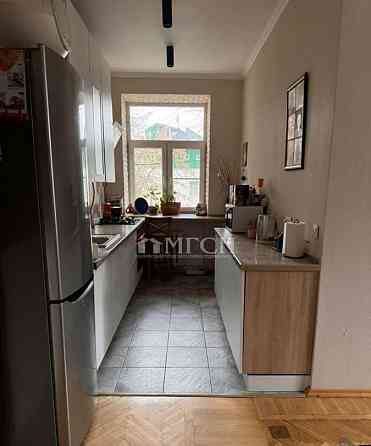 3-комн. квартира, 72 м2, 2/5 эт. Москва