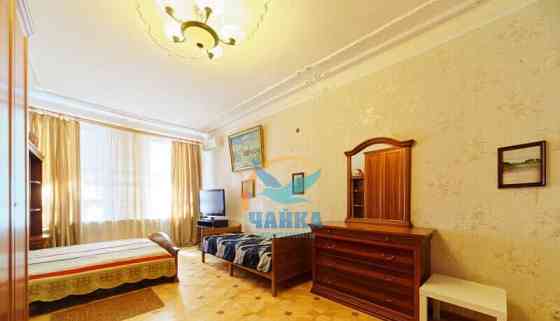 2-комн. квартира, 80 м2, 2/5 эт. Санкт-Петербург