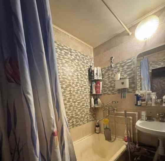 Комната, 16.4 м2, 1/12 эт. Москва