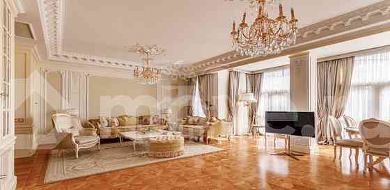4-комн. квартира, 190 м2, 3/7 эт. Москва