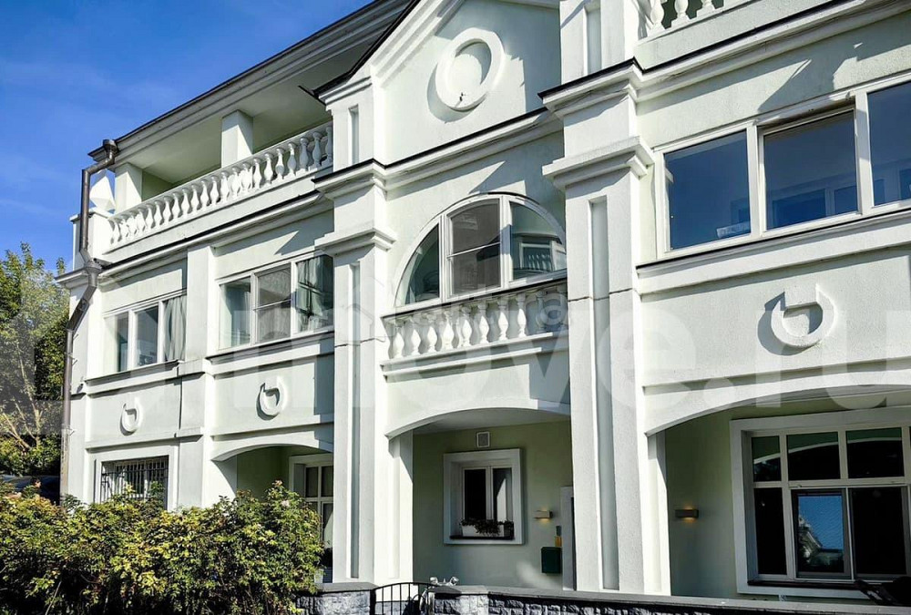 Квартира, 480 м2, 1/3 эт. Москва - изображение 1