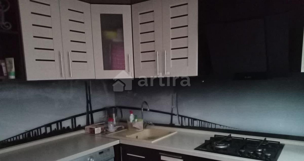 Комната, 18 м2, 1/5 эт. Гатчина - изображение 1