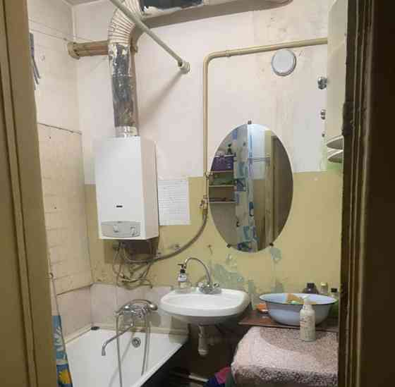 Комната, 15 м2, 1/5 эт. Москва