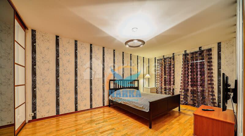 2-комн. квартира, 70 м2, 8/13 эт. Санкт-Петербург - изображение 2