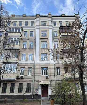 4-комн. квартира, 95 м2, 3/6 эт. Москва