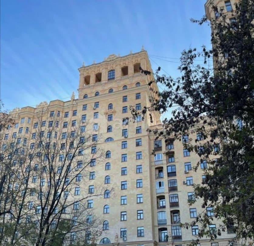 Комната, 50 м2, 8/9 эт. Москва - изображение 1