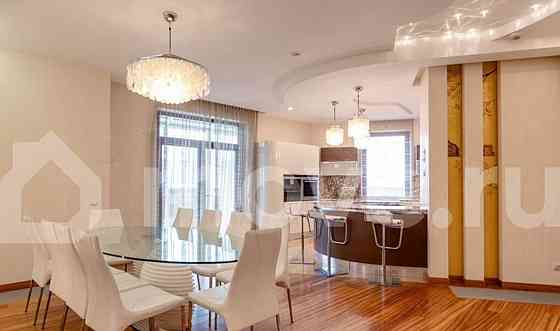 6-комн. пентхаус, 242.3 м2, 39/40 эт. Москва