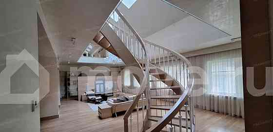 5-комн. квартира, 394.9 м2, 1/3 эт. Москва