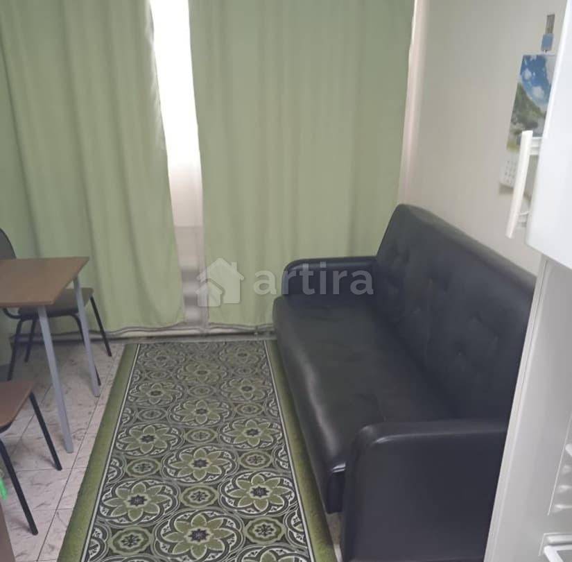 Комната, 10 м2, 4/4 эт. Москва - изображение 1