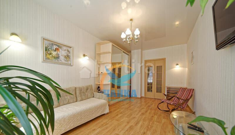 2-комн. квартира, 70 м2, 2/5 эт. Санкт-Петербург - изображение 1