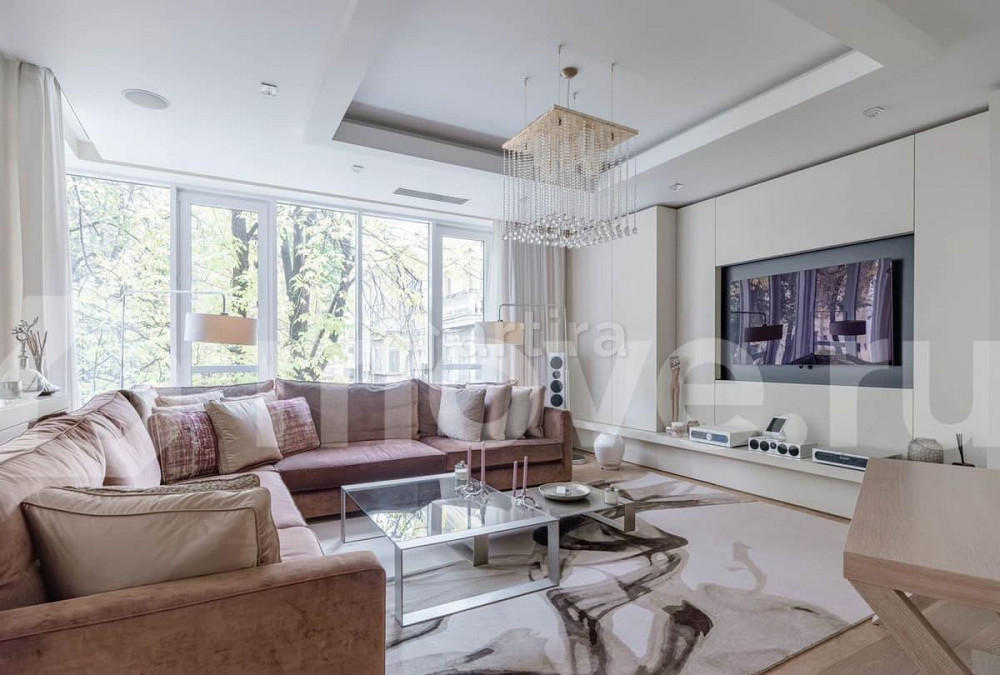 4-комн. квартира, 218 м2, 2/5 эт. Москва - изображение 1