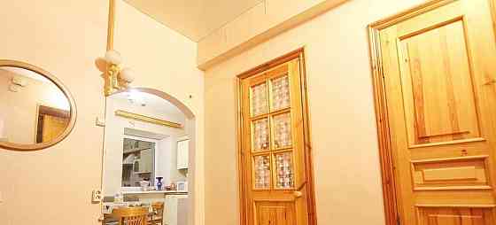 Комната, 68 м2, 2/6 эт. Санкт-Петербург