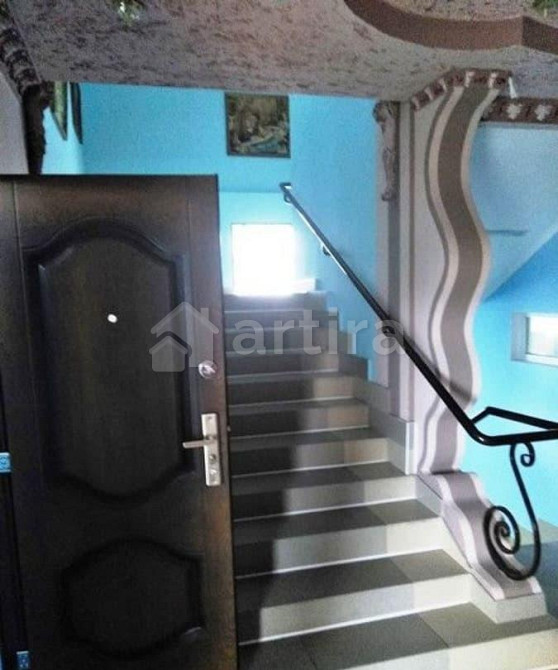 Дом, 550 м2, 9 соток, 3 эт. Миллерово - изображение 1