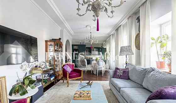 5-комн. квартира, 141.2 м2, 2/5 эт. Москва