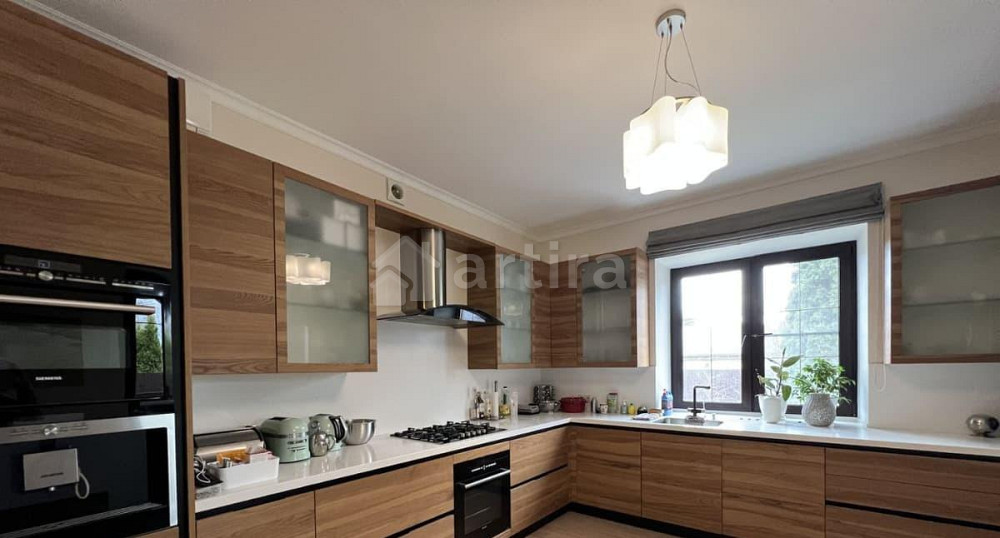 Коттедж, 320 м2, 10 соток, 2 эт. Красногорск - изображение 1