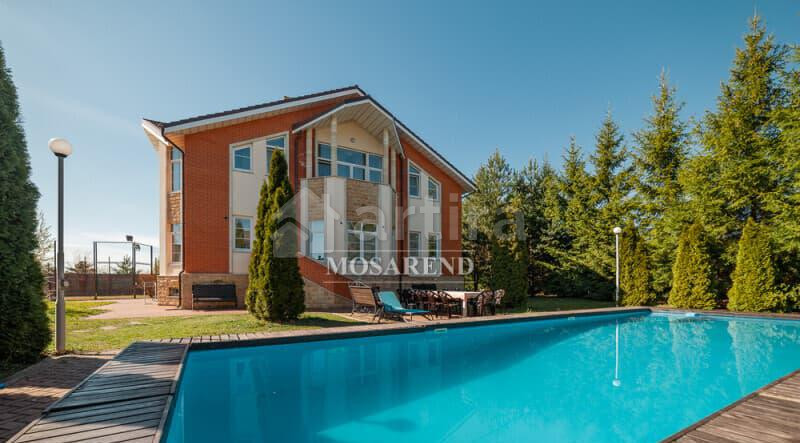 Коттедж, 600 м2 Звенигород - изображение 1