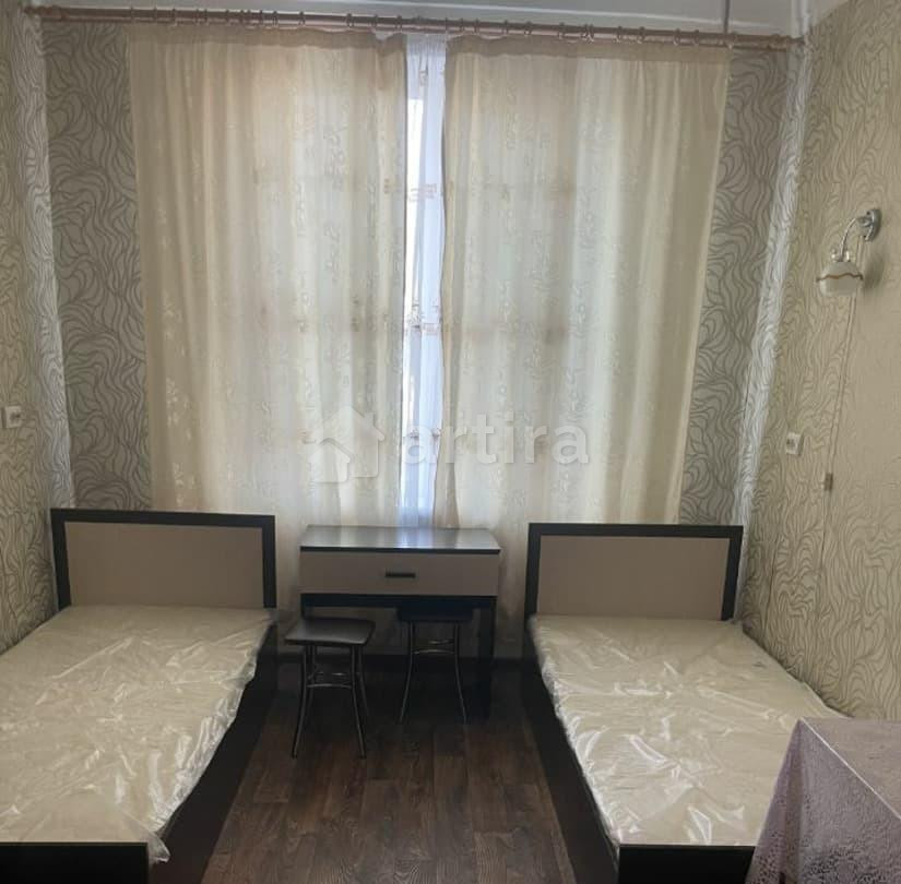 Комната, 89 м2, 4/4 эт. Саратов - изображение 1