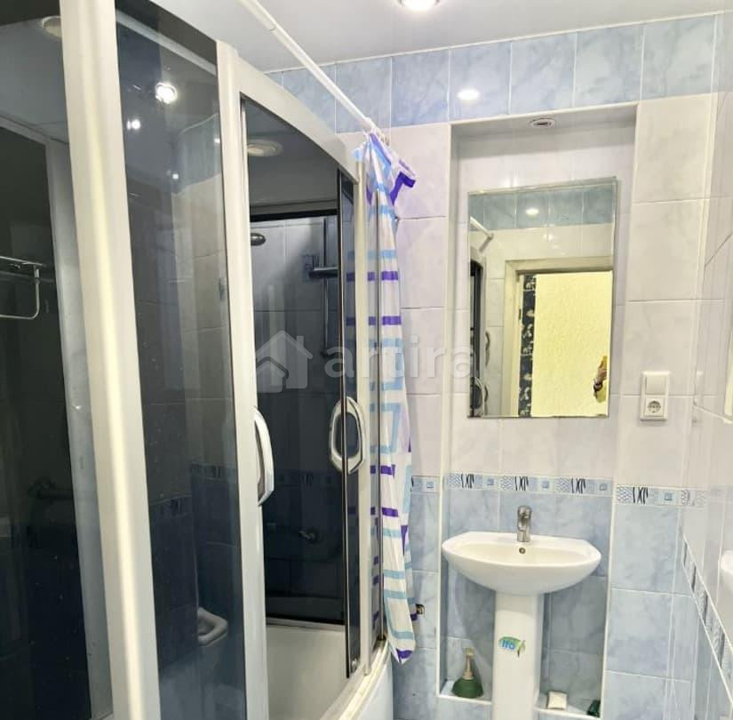 Комната, 115 м2, 5/6 эт. Санкт-Петербург - изображение 2