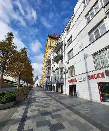 2-комн. квартира, 52 м2, 2/5 эт. Москва