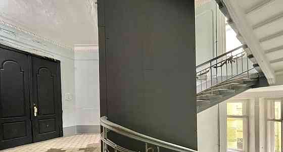 Комната, 101 м2, 3/7 эт. Санкт-Петербург