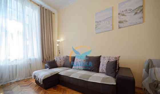 2-комн. квартира, 80 м2, 4/4 эт. Санкт-Петербург