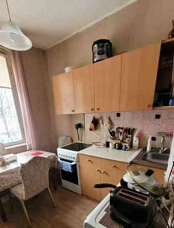 Комната, 15 м2, 1/12 эт. Москва