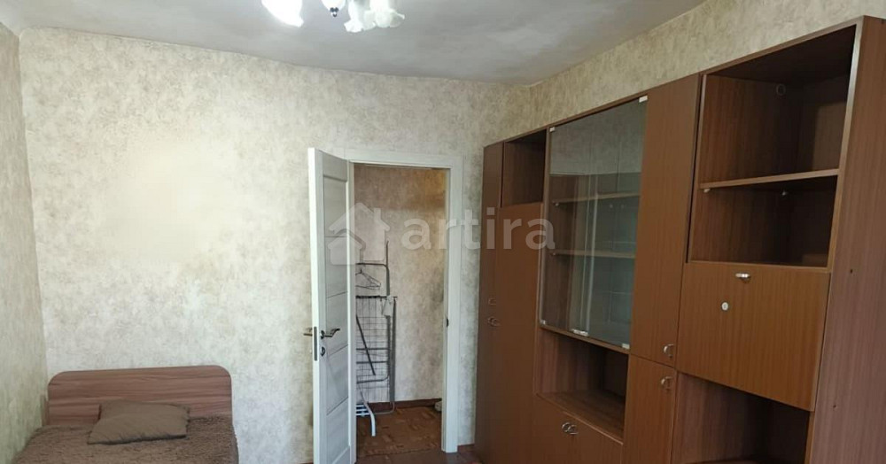 Комната, 53 м2, 3/3 эт. Иркутск - изображение 1