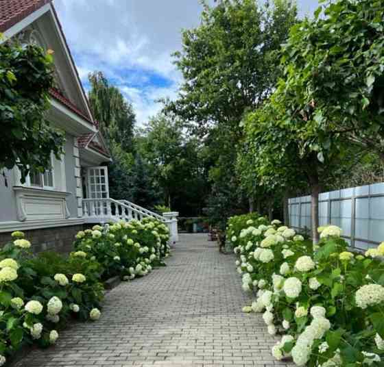 Дом, 950 м2, 30 соток, 3 эт. Одинцово