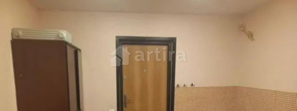 Комната, 13 м2, 1/5 эт. Саратов - изображение 1