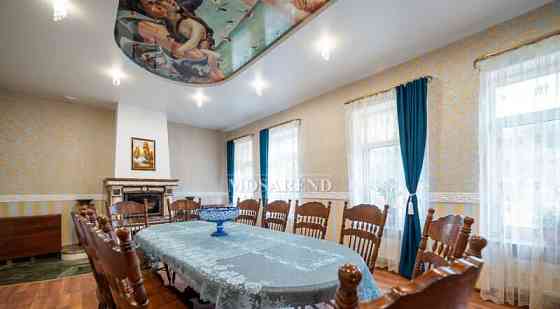 Дом, 650 м2 Москва