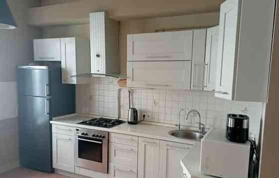 3-комн. квартира, 104 м2, 3/3 эт. Москва