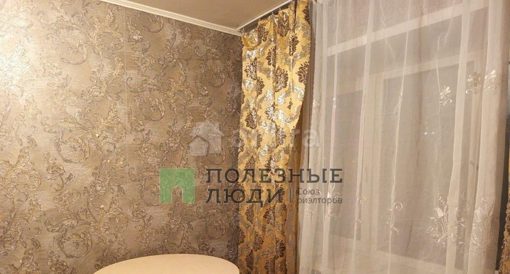 Комната, 14 м2, 3/5 эт. Красноярск - изображение 1