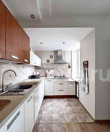 2-комн. квартира, 65 м2, 6/11 эт. Москва