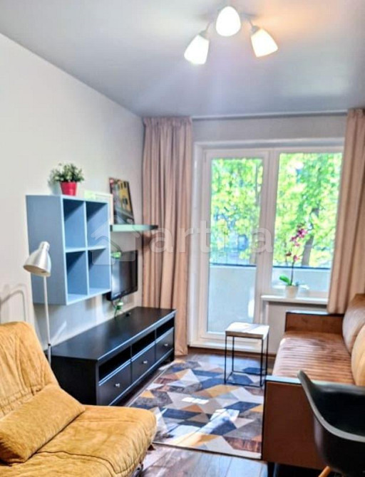 Комната, 47 м2, 1/9 эт. Москва - изображение 1