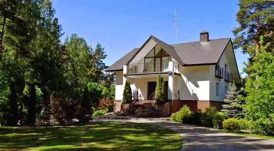 Коттедж, 380 м2 Санкт-Петербург