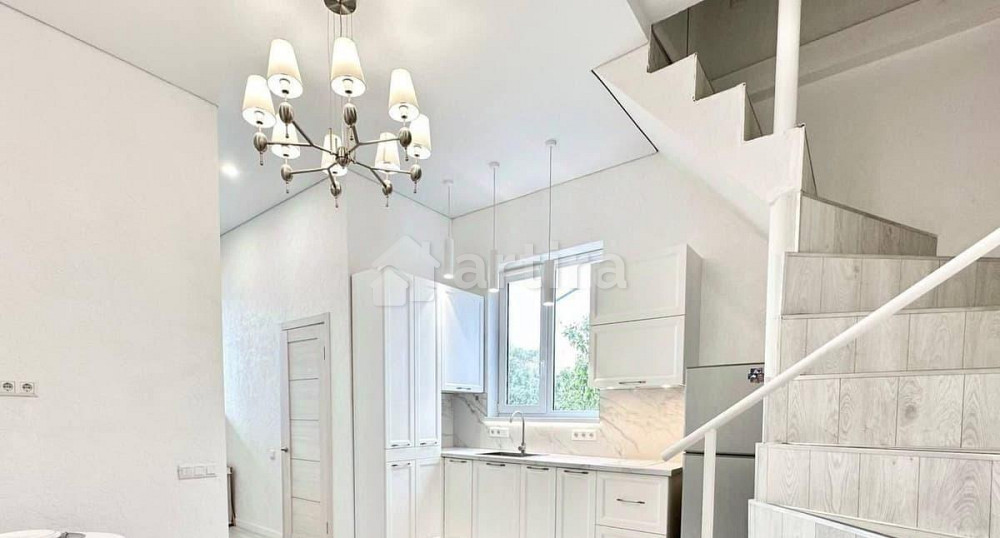 Дом, 140 м2, 0.8 сотки, 3 эт. Алушта - изображение 7