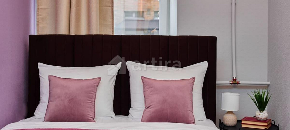 Комната, 75 м2, 1/3 эт. Санкт-Петербург - изображение 1